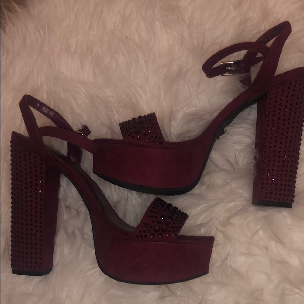 Juicy Couture Rhinestone Platform Heels💃🏼